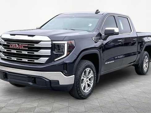 Used 2024 GMC Sierra 1500 SLE w/ X31 Off-Road Package image 3