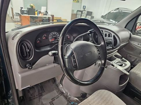 Used 2000 Ford E-150 and Econoline 150 Wagon image 7