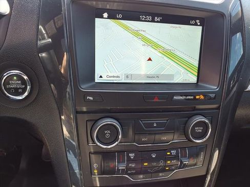 Used 2017 Ford Explorer XLT w/ Equipment Group 202A image 17