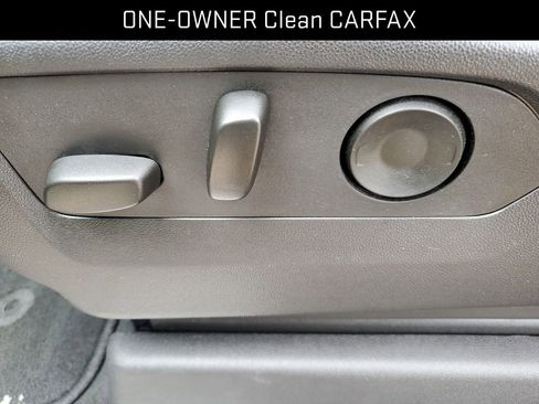 Certified 2025 GMC Sierra 1500 SLT image 7