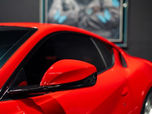 Used 2019 Ferrari 812 Superfast RWD image 32