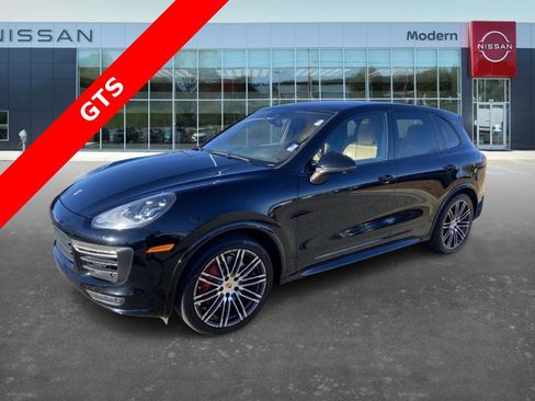 Used 2018 Porsche Cayenne GTS image 1