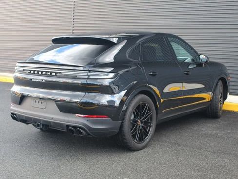 New 2026 Porsche Cayenne S image 8