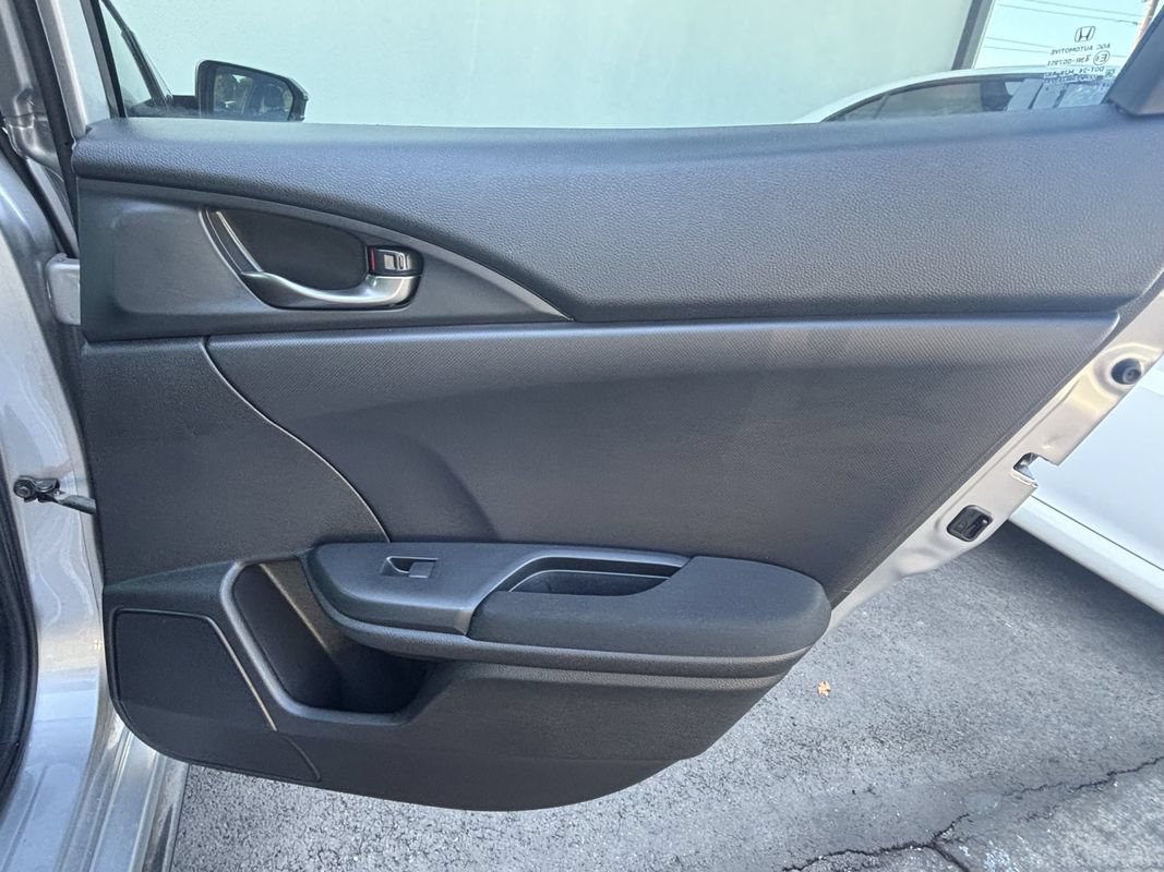 Used 2018 Honda Civic Sport image 17