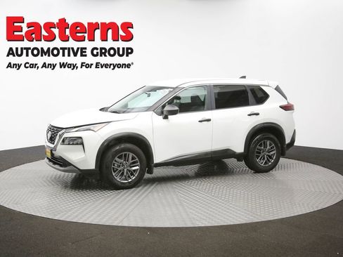 Used 2022 Nissan Rogue S image 57