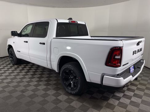 New 2026 RAM 1500 Big Horn AWD/4WD image 9