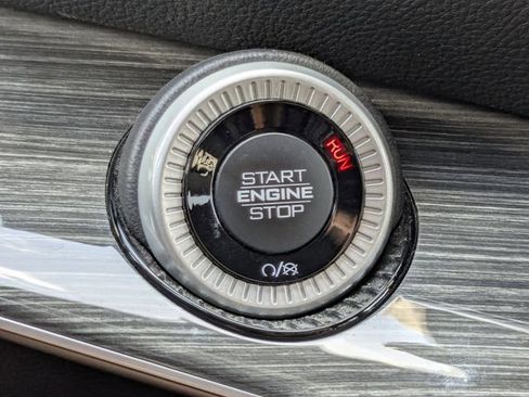 Used 2022 Jeep Wagoneer Series III w/ Premium Group I RWD image 42
