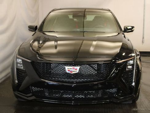 New 2026 Cadillac CT5 V image 3