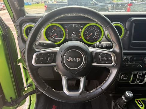 Used 2019 Jeep Wrangler Unlimited Sahara AWD/4WD image 14