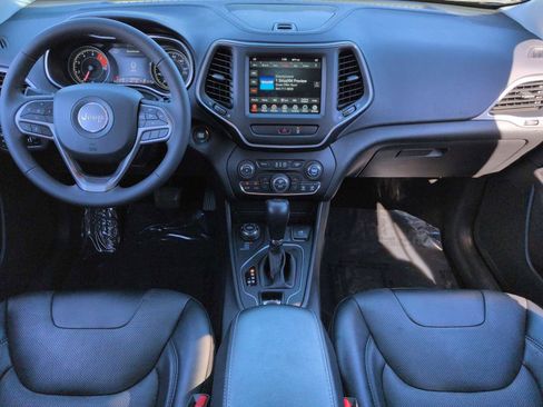 Used 2022 Jeep Cherokee Latitude Lux w/ Sun & Sound Group image 16