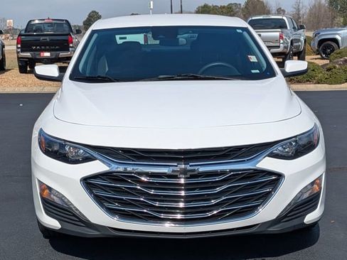 Used 2025 Chevrolet Malibu LT image 9