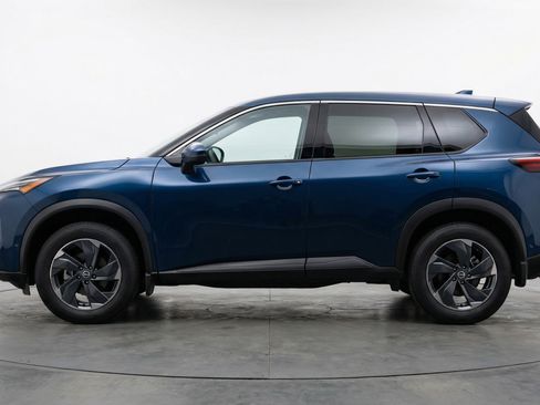 Used 2025 Nissan Rogue SV AWD/4WD image 5