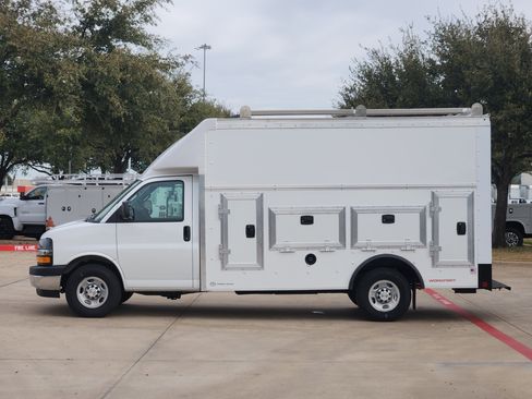 New 2025 Chevrolet Express 3500 w/ Power Convenience Package image 11