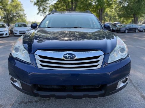 Used 2010 Subaru Outback 2.5i Premium image 2