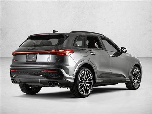 Certified 2025 Audi SQ5 Prestige w/ Prestige Package AWD/4WD image 5
