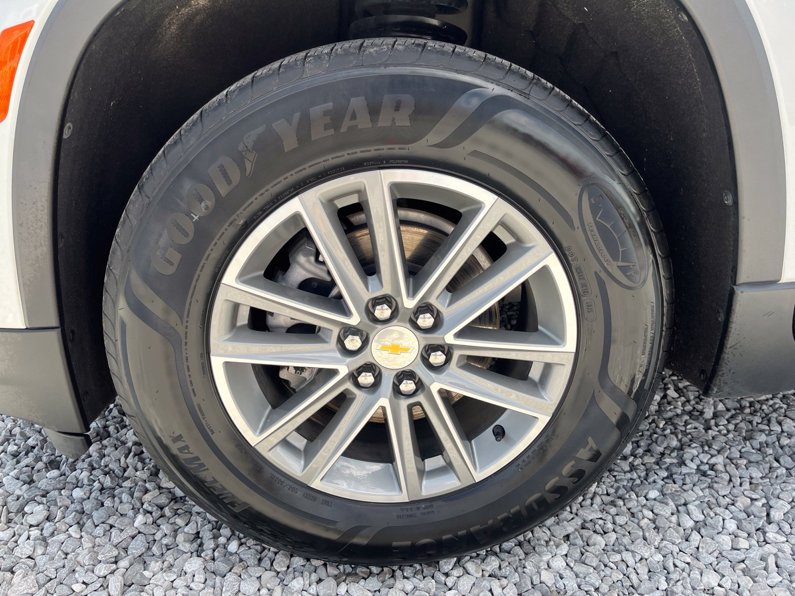 Used 2023 Chevrolet Traverse LT FWD image 7