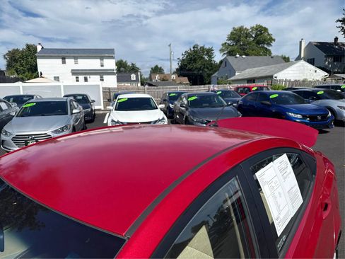 Used 2013 Hyundai Accent GLS w/ Premium Pkg FWD image 11