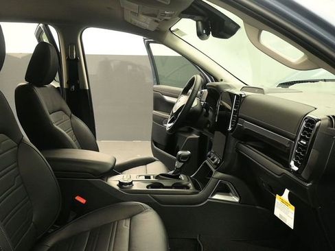 New 2025 Ford Ranger Lariat w/ FX4 Off-Road Package image 15