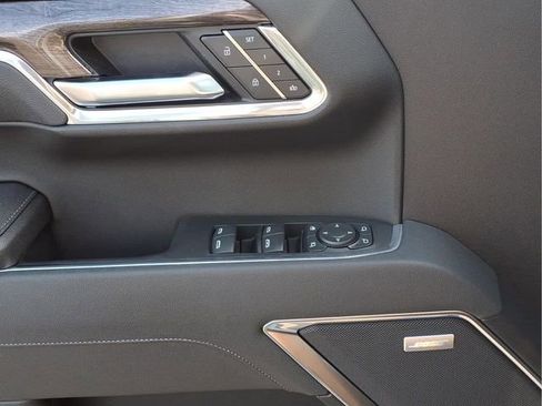 Used 2025 Chevrolet Silverado 1500 LTZ w/ LTZ Premium Package image 17