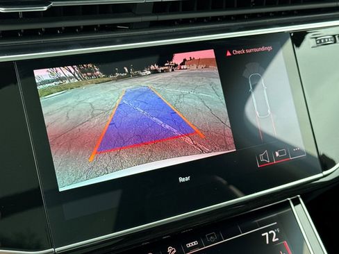 Certified 2025 Audi Q7 2.0T Premium image 18