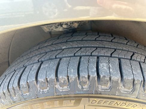 Used 2023 Chevrolet Equinox RS w/ RS Leather Package image 6