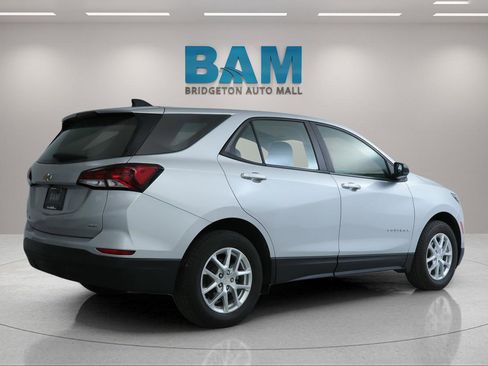 Certified 2022 Chevrolet Equinox LS AWD/4WD image 7