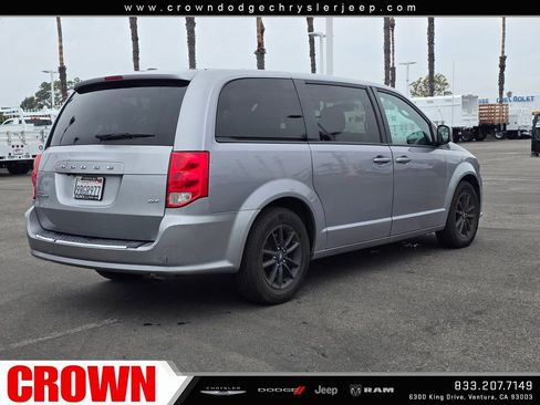Used 2020 Dodge Grand Caravan GT image 3
