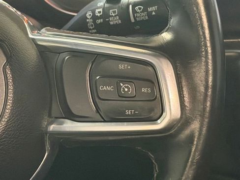 Used 2021 Jeep Wrangler Unlimited Sahara AWD/4WD image 16