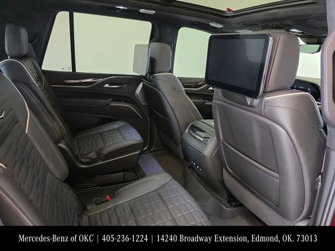 Used 2024 Cadillac Escalade Sport Platinum w/ LPO, ONYX Package image 20