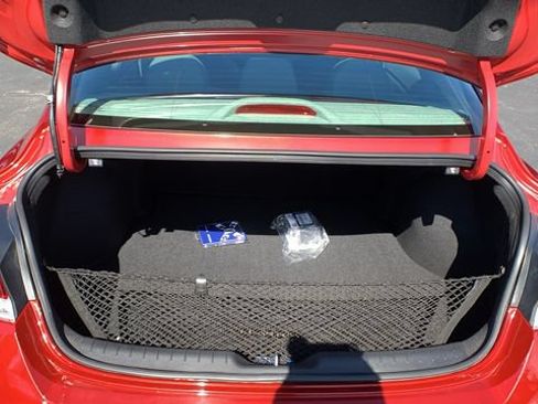 Certified 2025 Hyundai Elantra SE w/ Cargo Package FWD image 24