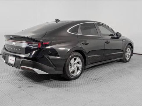 Used 2026 Hyundai Sonata SE FWD image 8