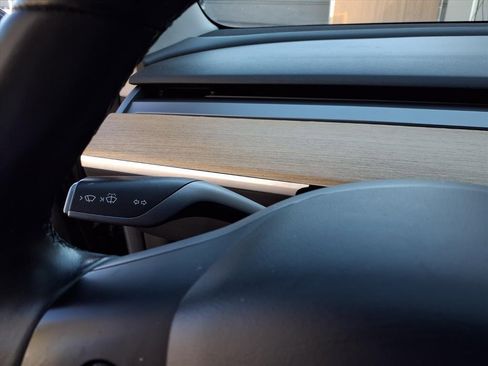 Used 2018 Tesla Model 3 Long Range image 12