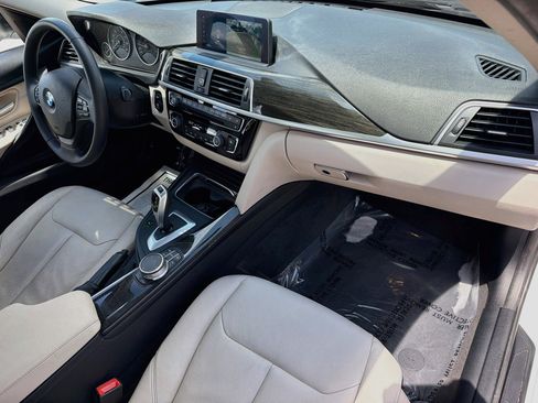 Used 2018 BMW 320i Sedan w/ Premium Package RWD image 13