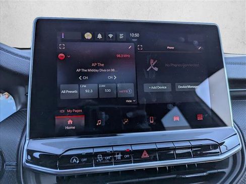 Used 2025 Jeep Compass Latitude w/ Altitude Special Edition image 18