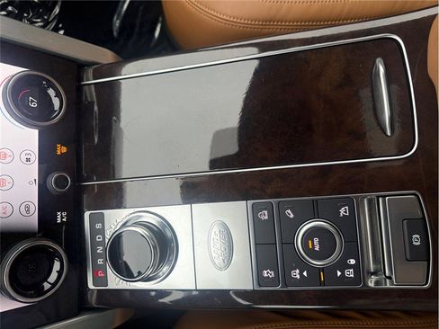 Used 2019 Land Rover Range Rover Autobiography image 21