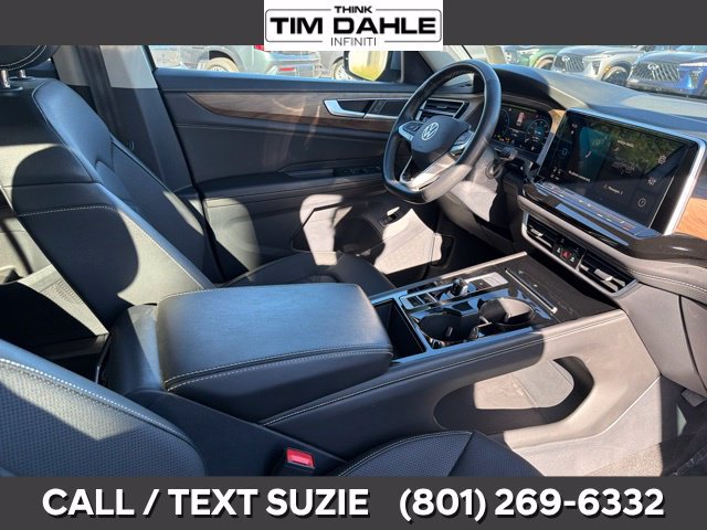 Used 2025 Volkswagen Atlas SE AWD/4WD image 11