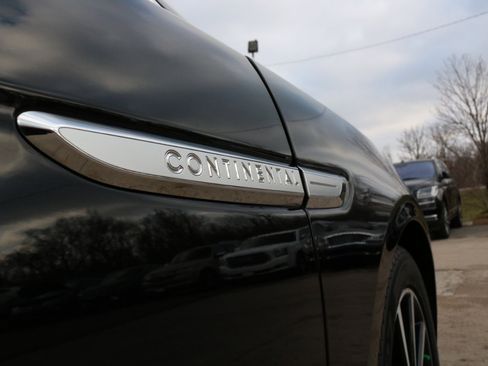 Used 2020 Lincoln Continental Reserve image 11