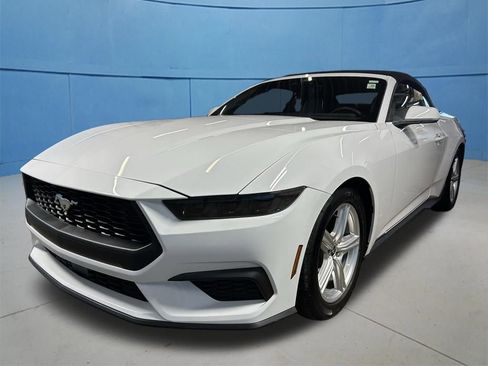 Used 2026 Ford Mustang Premium RWD image 7