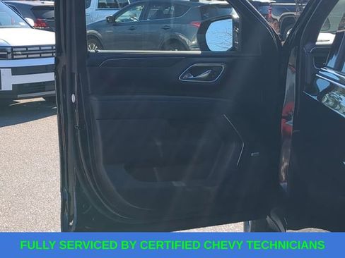 Used 2024 Chevrolet Suburban LT image 19