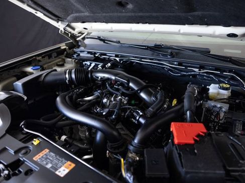 Used 2025 Ford Ranger Raptor AWD/4WD image 32