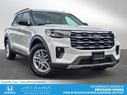 Used 2025 Ford Explorer Active w/ Active Comfort Package
