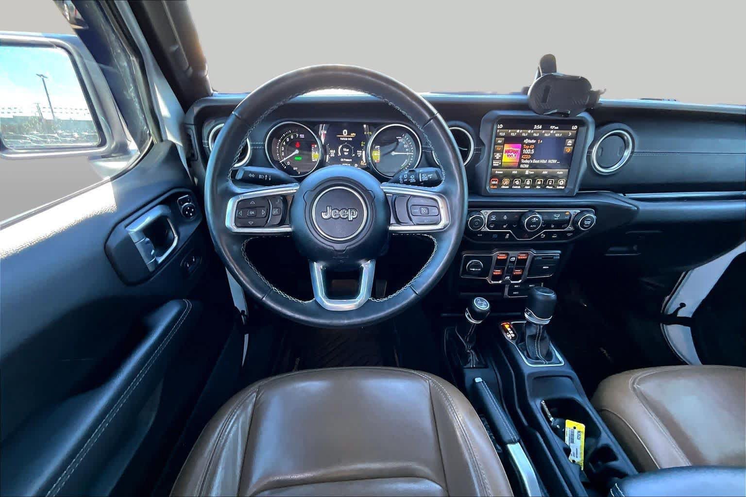 Used 2022 Jeep Wrangler Unlimited Sahara w/ Cold Weather Group AWD/4WD image 5