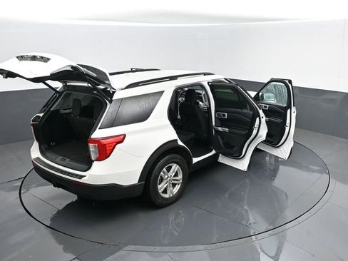 Used 2022 Ford Explorer XLT w/ Class IV Trailer Tow Package image 27