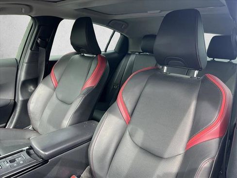 Used 2024 Toyota Prius Prime FWD image 16