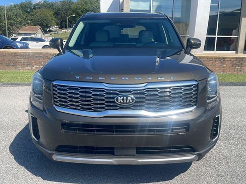 Used 2020 Kia Telluride S w/ S 8 Passenger Seating Package FWD image 2