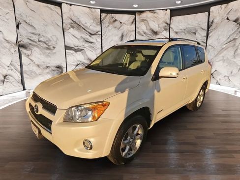 Used 2009 Toyota RAV4 Limited image 1
