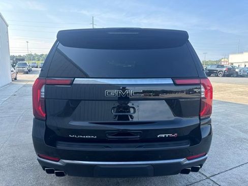 Used 2025 GMC Yukon XL AT4 w/ AT4 Premium Package AWD/4WD image 4