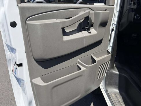 Used 2025 GMC Savana 2500 w/ Driver Convenience Package RWD image 21