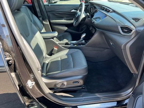 Used 2021 Buick Encore GX Essence w/ Sport Touring Package FWD image 15