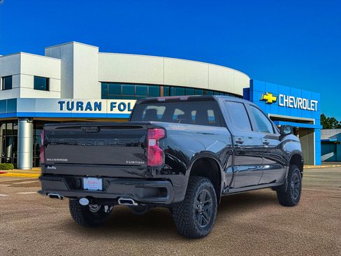 New 2026 Chevrolet Silverado 1500 Custom Trail Boss AWD/4WD image 6
